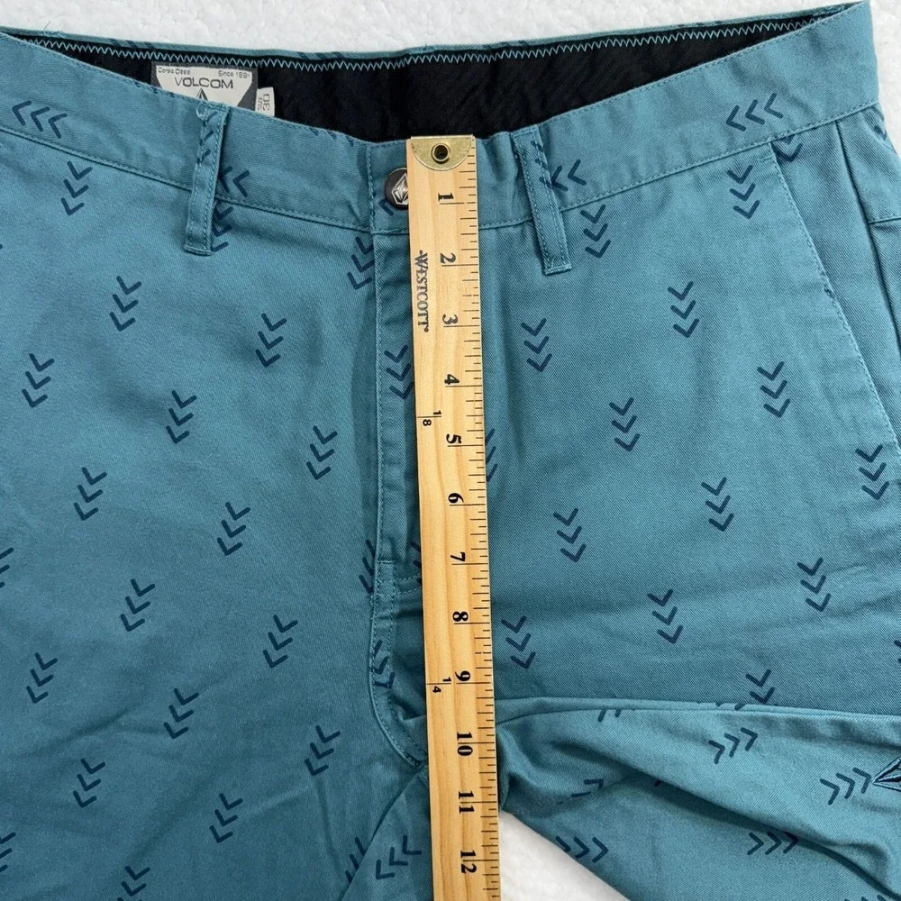 Volcom Chino Shorts Teal Chevron Print Mens 30x10 Normcore Skater Coastal Casual